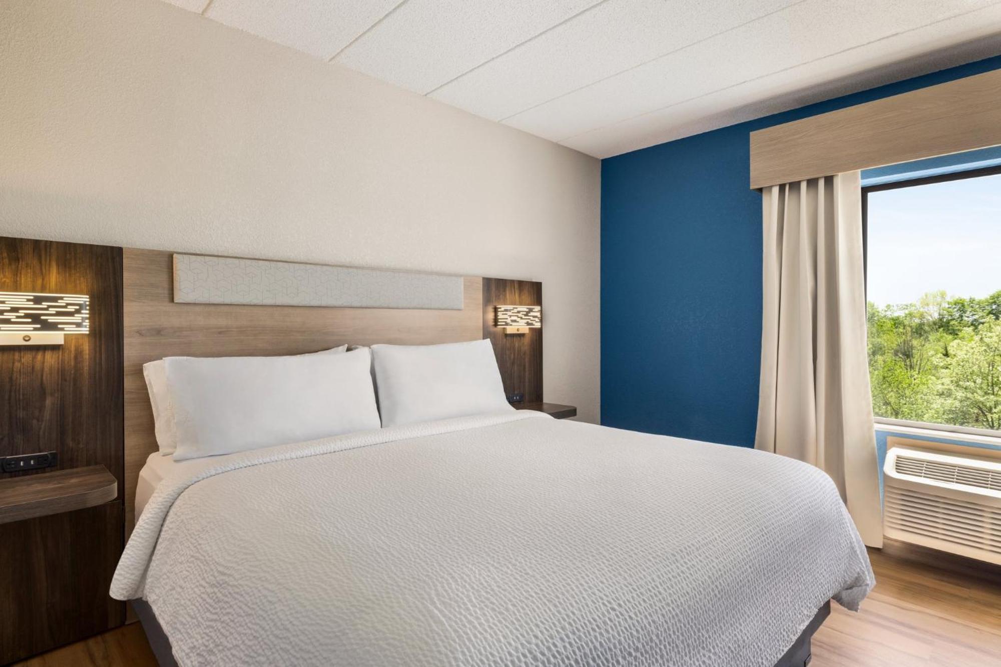 Holiday Inn Express Hotel & Suites Indianapolis W - Airport Area By Ihg Екстер'єр фото
