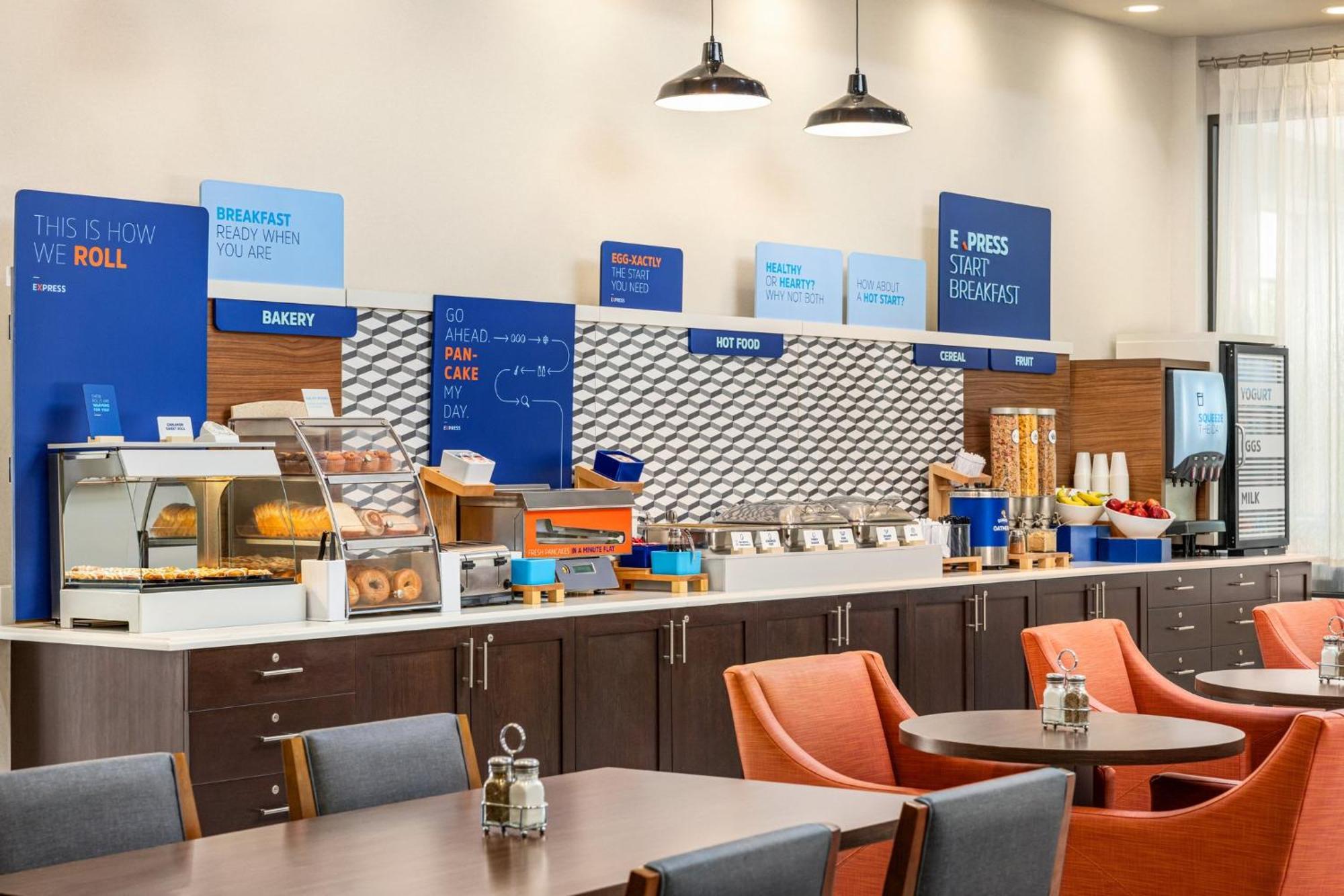Holiday Inn Express Hotel & Suites Indianapolis W - Airport Area By Ihg Екстер'єр фото